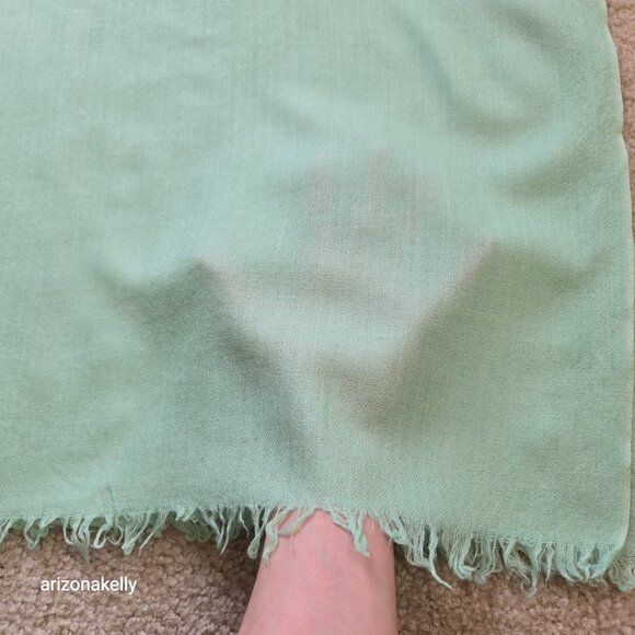 NWOT Cashmere Woven Lightweight Scarf Mint Green - Picture 5 of 10
